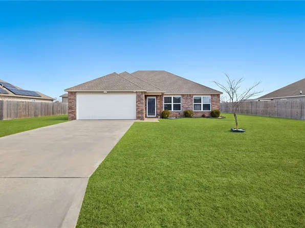 962 Macy Ln, Elkins, AR 72727