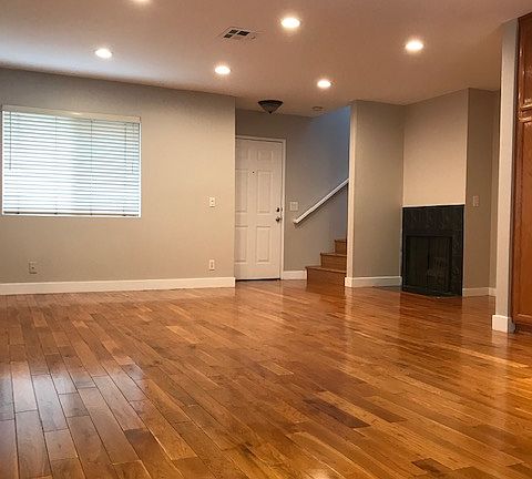 4th image of 11328 215th St APT 3