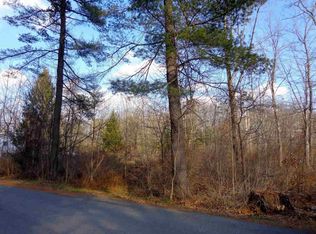 2 Coleman Rd, Hyde Park, NY 12538