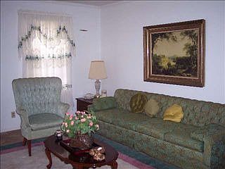 2nd image of 138 Kathryan Ct