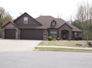 2443 W Cartier St, Fayetteville, AR 72704