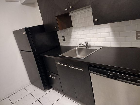 4th image of 2010A-8109 Skillman St #2010-A