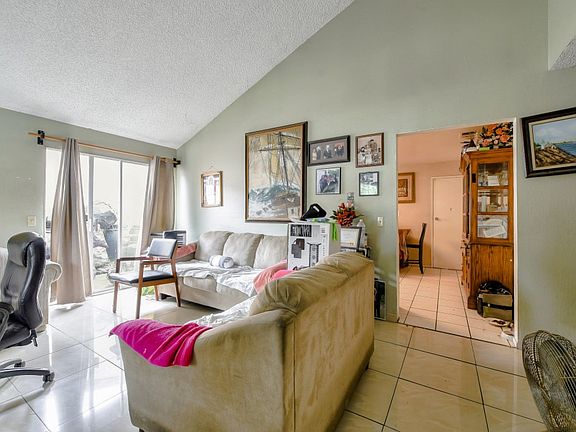 5th image of 5347 Larch Grove Pl
