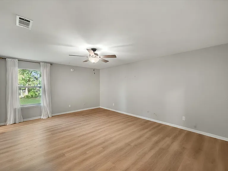 2604 Fairmont Cir — Photo 21