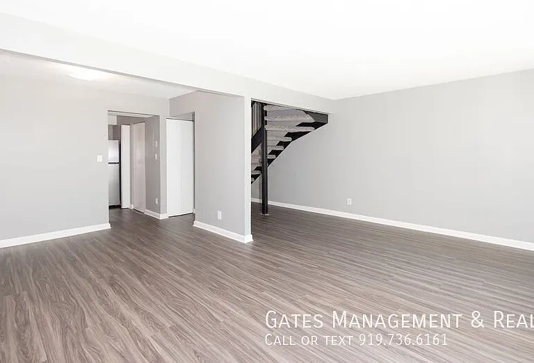 220 Elizabeth St #C4 — Photo 4