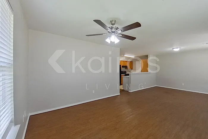 4 bed, 2.0 bath, 1323 sqft, $1,495 — Photo 3
