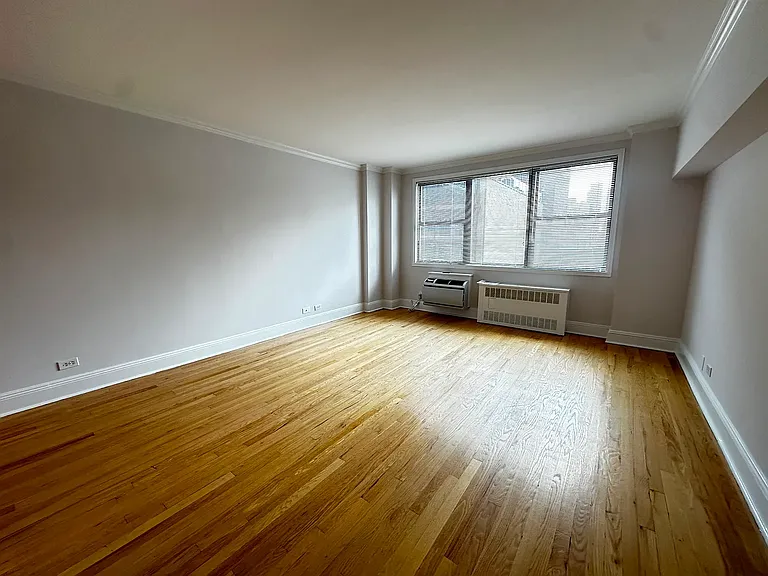 442 W 57th St #9K — Photo 5