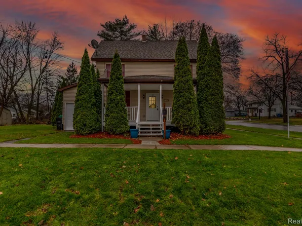 700 S Saginaw St, Durand, MI 48429