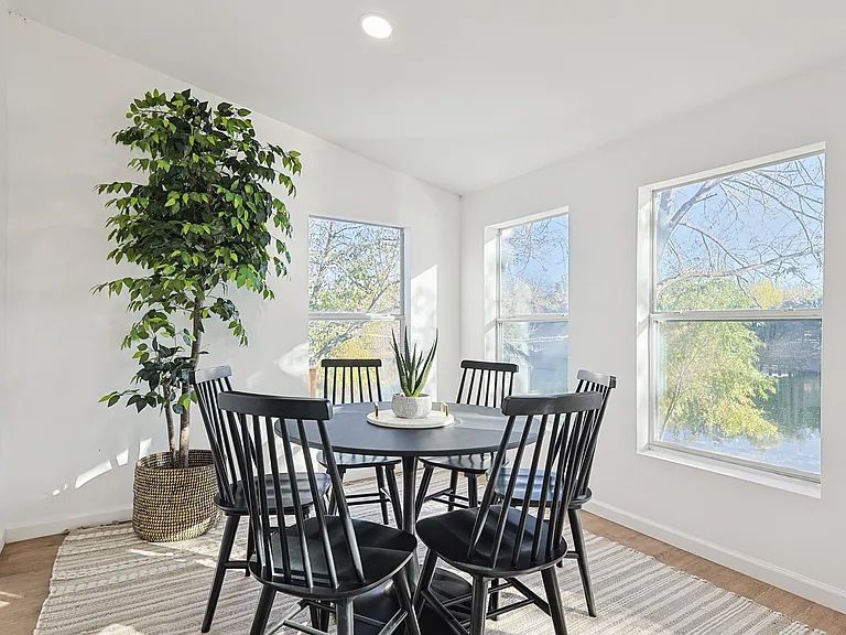 260 McGraw Ln — Photo 29