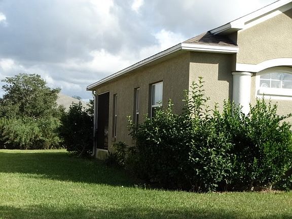 3rd image of 8143 Woodvine Cir