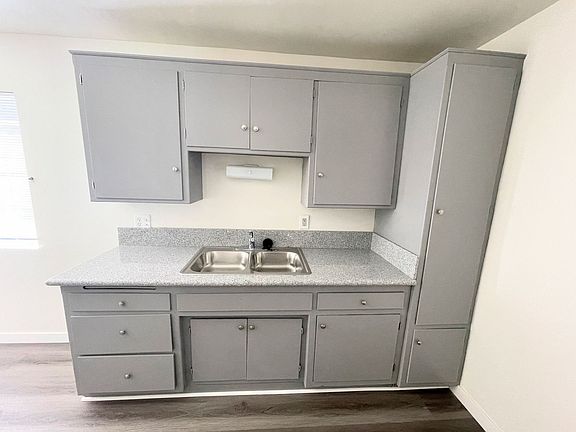3rd image of 1111 W 94th St #3