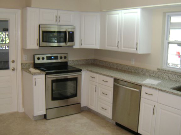 4th image of 4032 Greenwood Drive