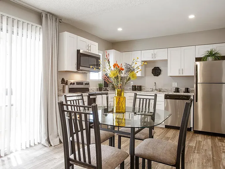 Spacious 2 Bedroom, 2 Bath with Open Floor Plan, 916 Sq Ft
