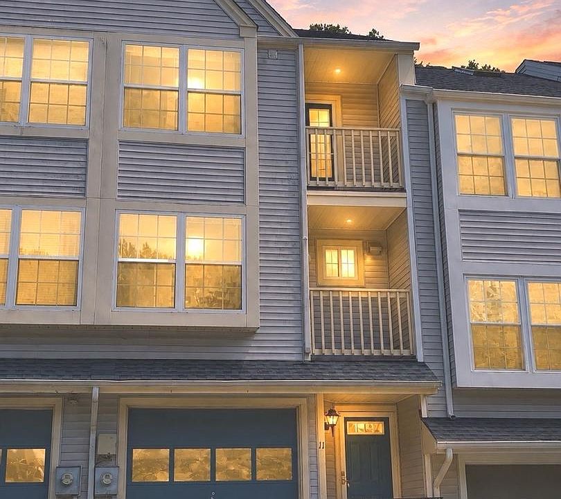 1st image of 11 Ridge Blvd