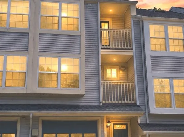 11 Ridge Blvd, Wilmington, DE 19808