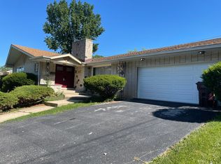 1202 Piacenti Ln, Chicago Heights, IL 60411
