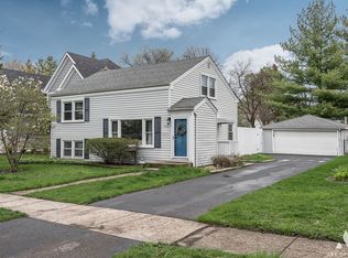 119 S Washington St, Westmont, IL