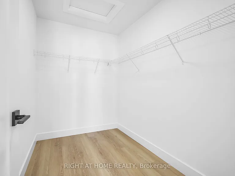 3550 Emily Carr Ln — Photo 23