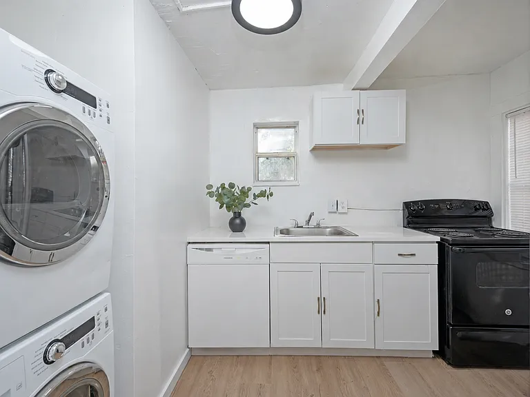 1701 14th St S #1 — Photo 3