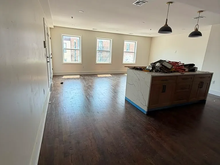 427-429 Martin Luther King Dr #3 — Photo 2