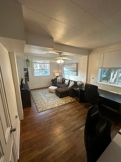 2 bed, 933 sqft, $1,895 — Photo 2