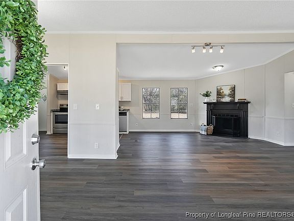 2nd image of 1108 Windmill Rd