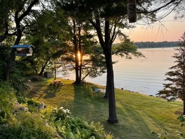 6009 S Linwood Dr NE, Wyoming, MN 55092