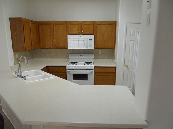 5th image of 7748 Yondering Ave
