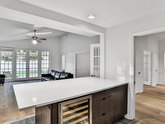 2nd image of 4039 Mizner Ct