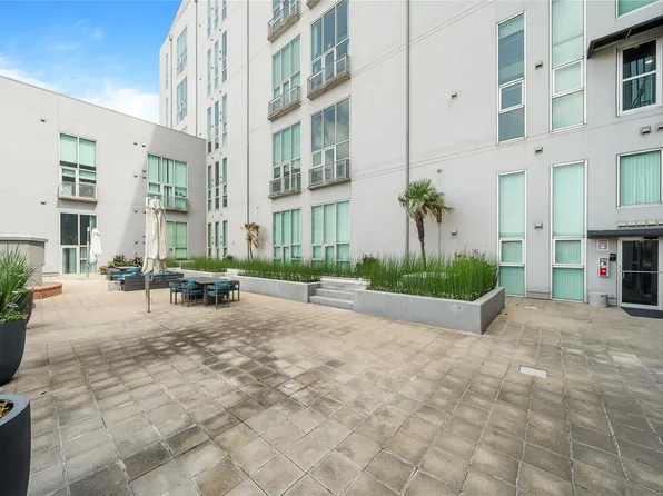 2000 Bagby St APT 13439, Houston, TX 77002