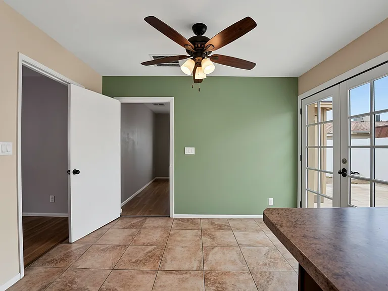 114 S Lesueur — Photo 15