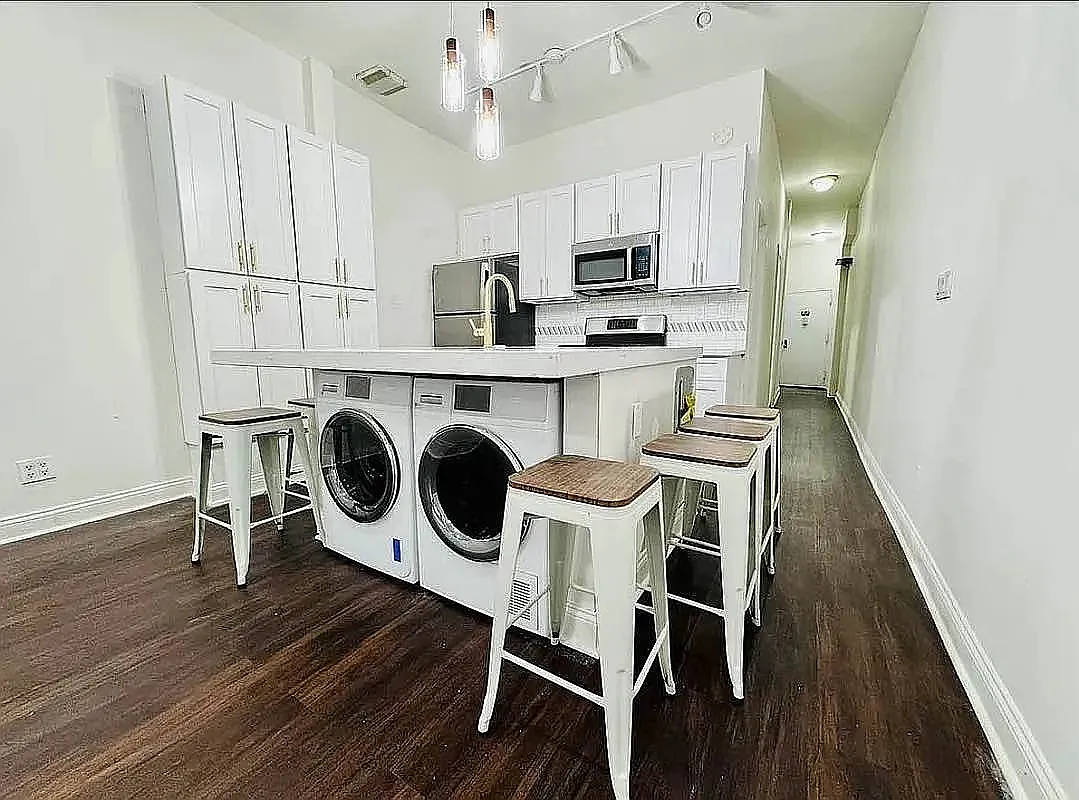 13 Saint Marks Place — Photo 3