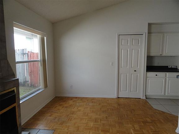 4th image of 4429 King Edward Dr