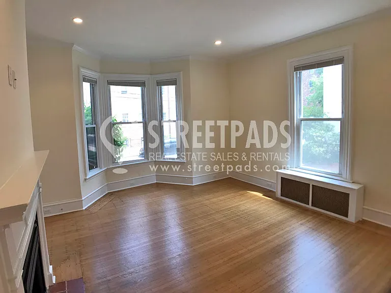 59 Langdon St — Photo 9