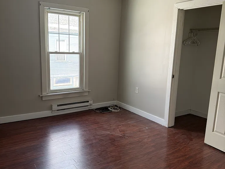 37 Holland Pl #2 — Photo 8