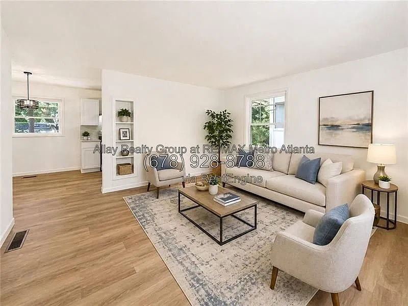 2 bed, 1.0 bath, 1085 sqft, $1,800 — Photo 3