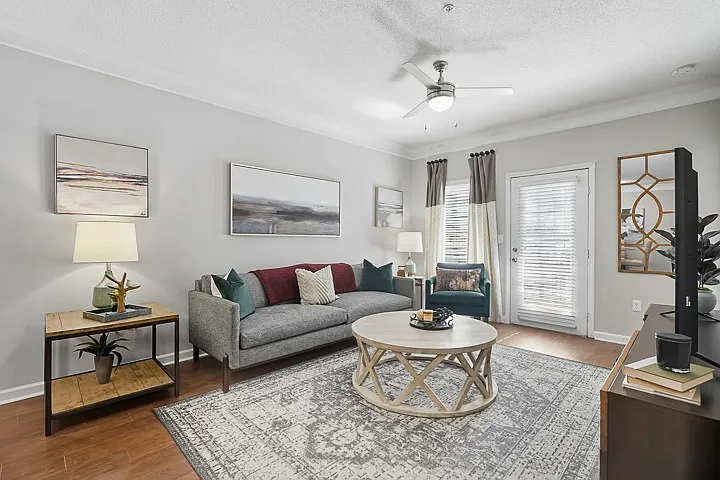 The Glen at Alexander Apartments — Photo 12