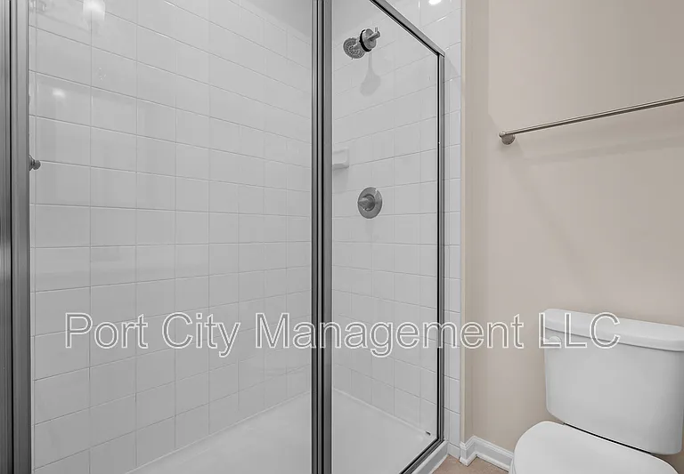 133 S Macon St — Photo 15