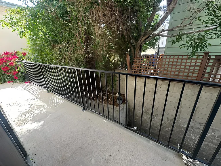 1221 E Venice Blvd #2 — Photo 8