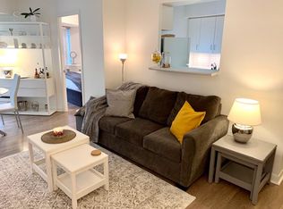 210 Victoria St, Toronto, ON M5B 2R3