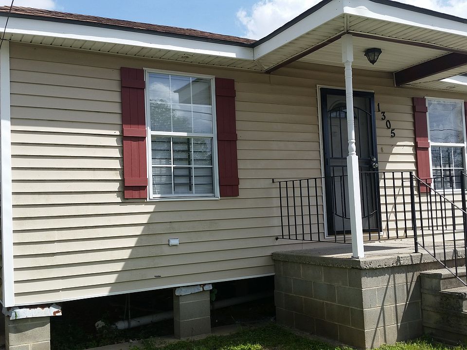 1st image of 1305 Deslonde St