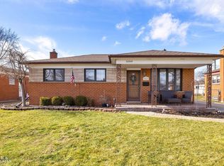 32549 Gloede Dr, Warren, MI 48088