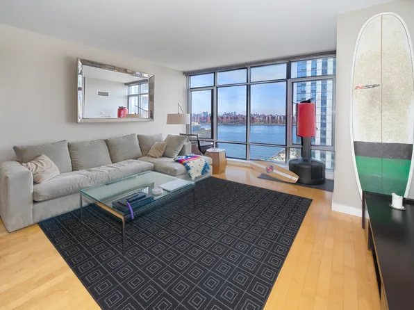 1 Northside Pier image 1 of 13