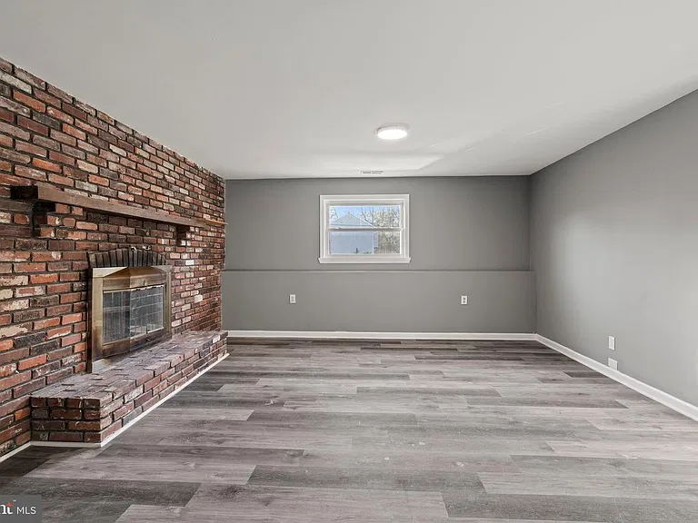 2344 Fernwood Ave — Photo 25