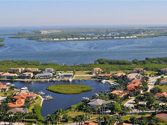 3rd image of 12407 Harbour Landings Dr