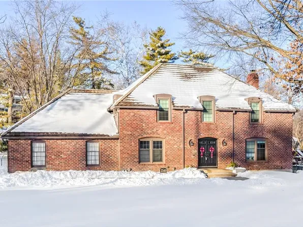 2340 W 103rd St, Leawood, KS 66206