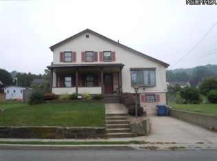 158 W Wood St, Lowellville, OH 44436