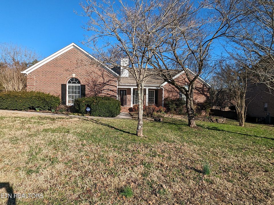1st image of 306 Rockwell Farm Ln