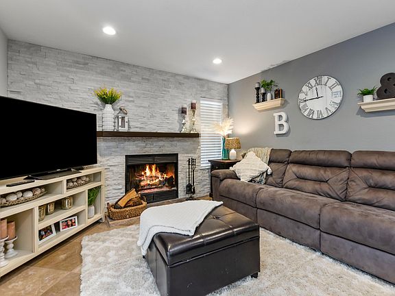 3rd image of 108 Witmer Dr