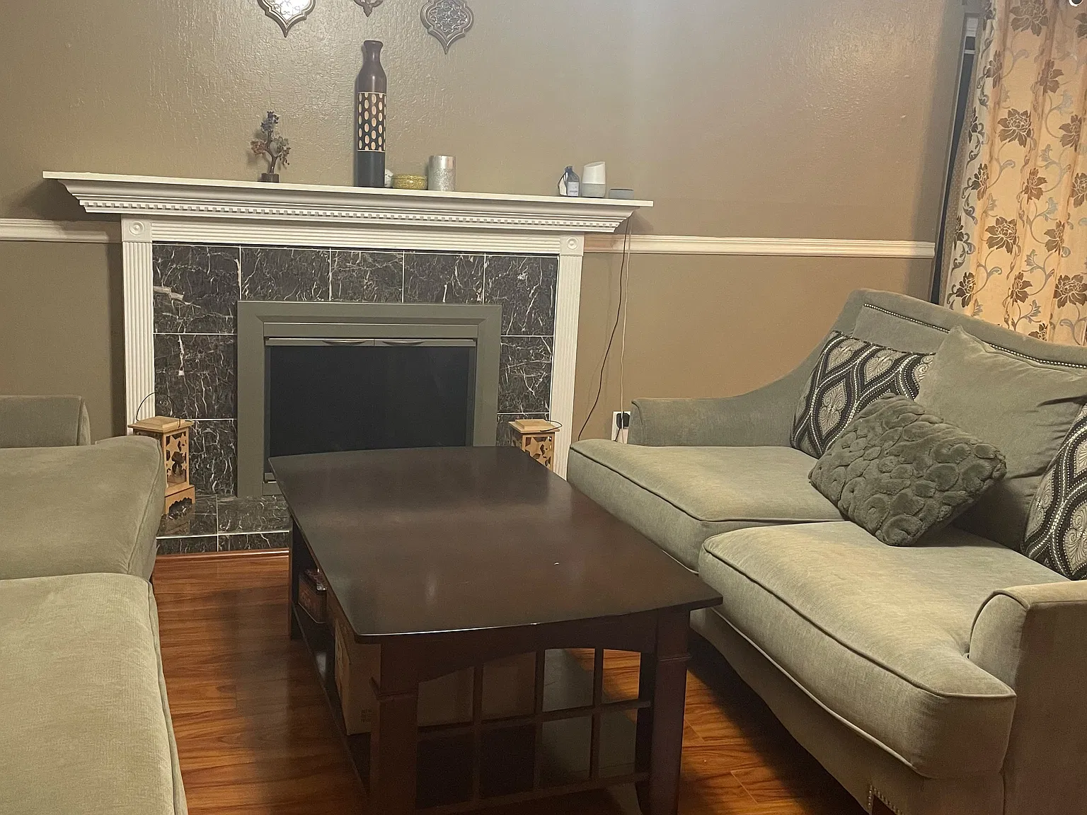 4 bed, 1632 sqft, $4,400 — Photo 4